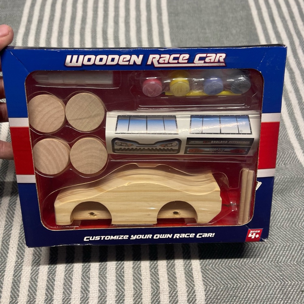 Source Unknown Wooden Race Car Kit -‎ Natural Wood and Blue